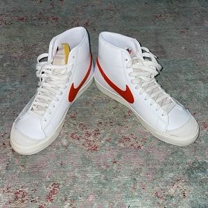 NWB Mens Nike Vintage Mid ‘77 Blazer - Size Mens 8.5 - Womens 10